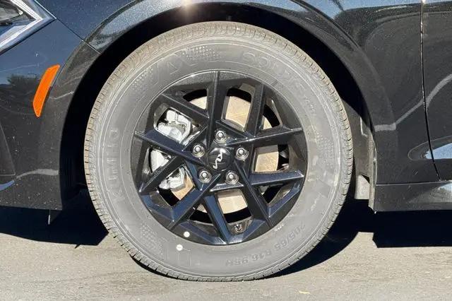 2026 Kia K5 LXS FWD