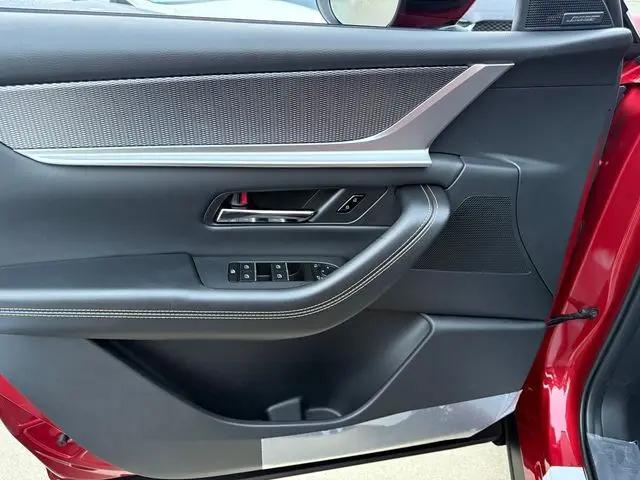 2025 Mazda CX-70 Premium Package