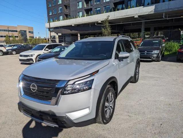 2023 Nissan Pathfinder SL 4WD