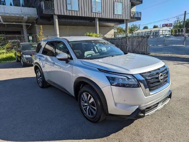 2023 Nissan Pathfinder SL 4WD