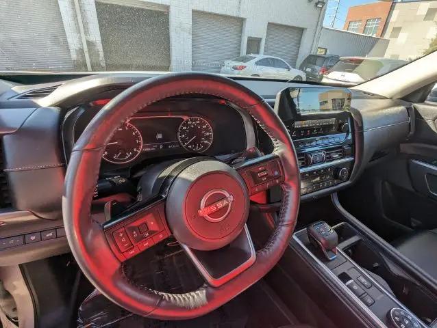 2023 Nissan Pathfinder SL 4WD
