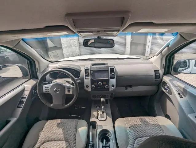 2021 Nissan Frontier Crew Cab SV 4x2