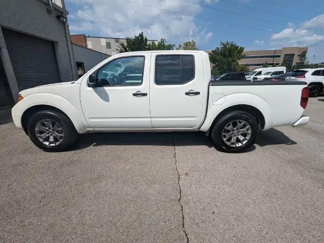 2021 Nissan Frontier Crew Cab SV 4x2
