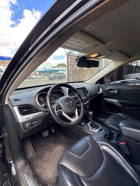 2018 Jeep Cherokee Overland 4x4