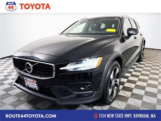 2021 Volvo V60 Cross Country