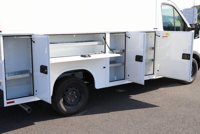 2025 Ford Transit Cutaway Base