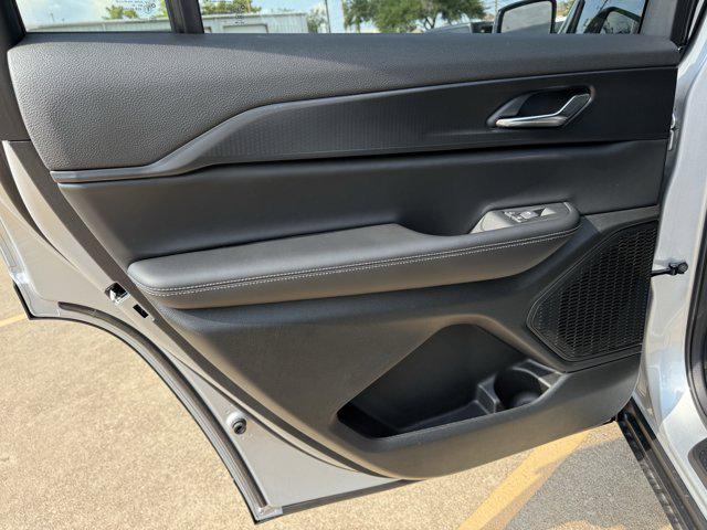 2025 Jeep Grand Cherokee L Altitude X 4x2