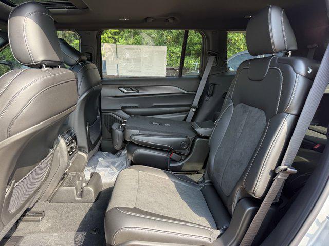 2025 Jeep Grand Cherokee L Altitude X 4x2