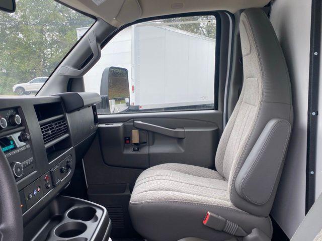 2025 Chevrolet Express Cutaway Work Van