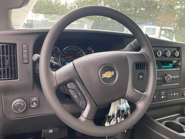 2025 Chevrolet Express Cutaway Work Van