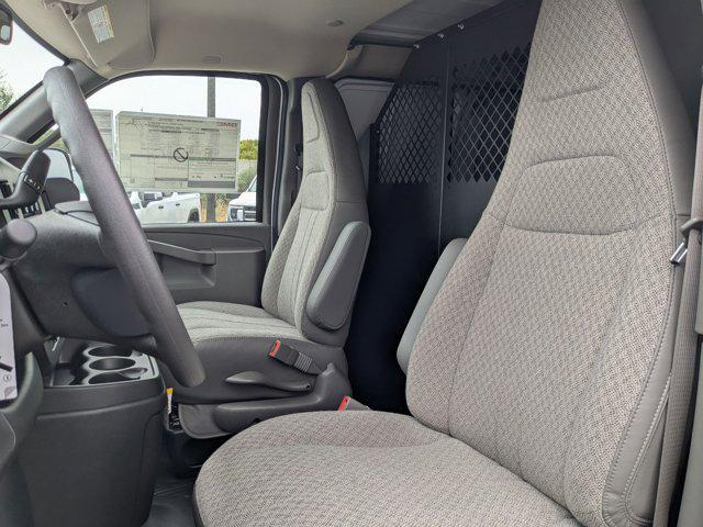 2025 GMC Savana Cargo RWD 2500 Regular Wheelbase Work Van