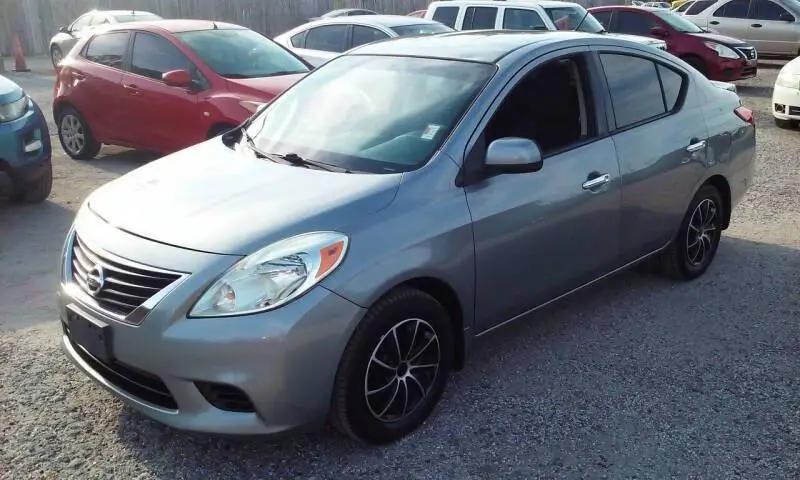2014 Nissan Versa 1.6 SV for sale in St. Petersburg, FL
