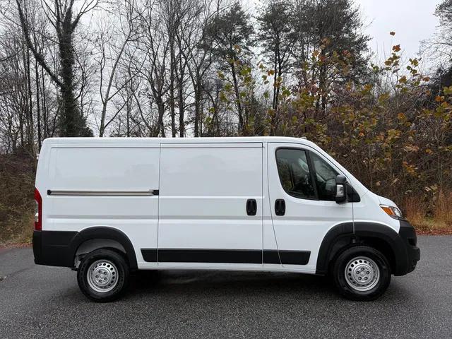 2026 Ram ProMaster Cargo Van Tradesman Low Roof 136" WB w/Pass Seat