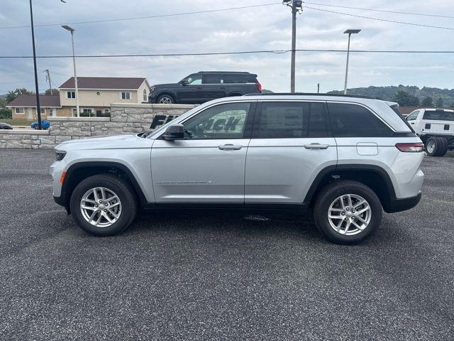 2025 Jeep Grand Cherokee GRAND CHEROKEE LAREDO X 4X4 2025 Jeep Grand Cherokee GRAND CHEROKEE LAREDO X 4X4