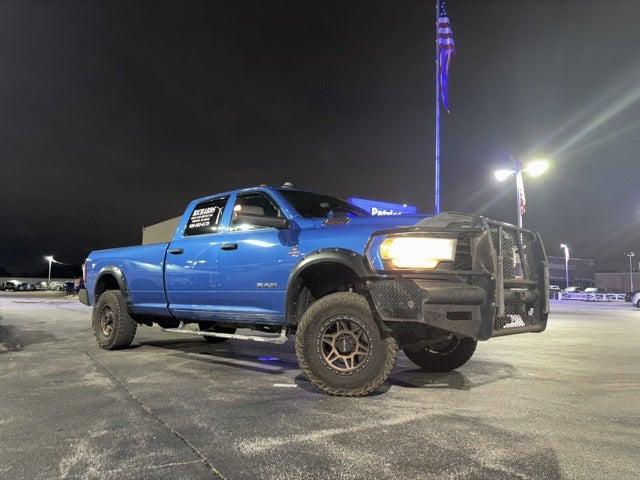 2022 RAM 3500 Tradesman Crew Cab 4x4 8 Box