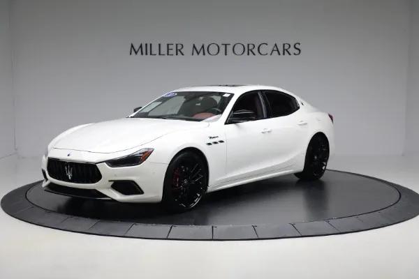 2022 Maserati Ghibli Modena Q4