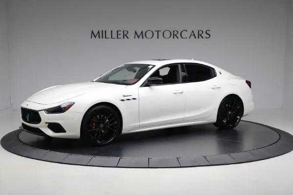 2022 Maserati Ghibli Modena Q4