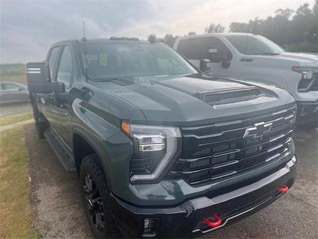 2025 Chevrolet Silverado 2500HD 4WD Crew Cab Standard Bed LT