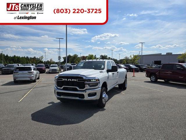 2026 RAM Ram 3500 RAM 3500 TRADESMAN CREW CAB 4X4 8 BOX