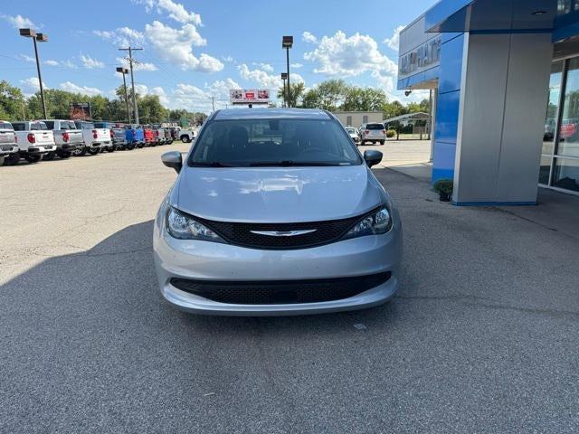 2022 Chrysler Voyager LX 2022 Chrysler Voyager LX