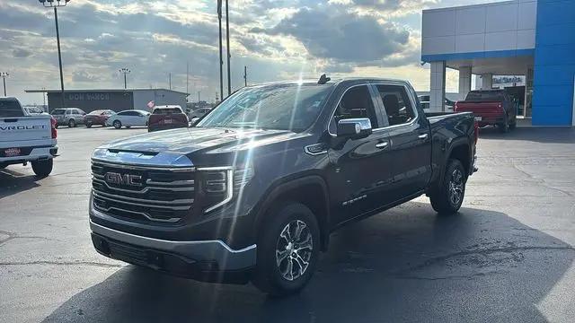 2024 GMC Sierra 1500 4WD Crew Cab Short Box SLT