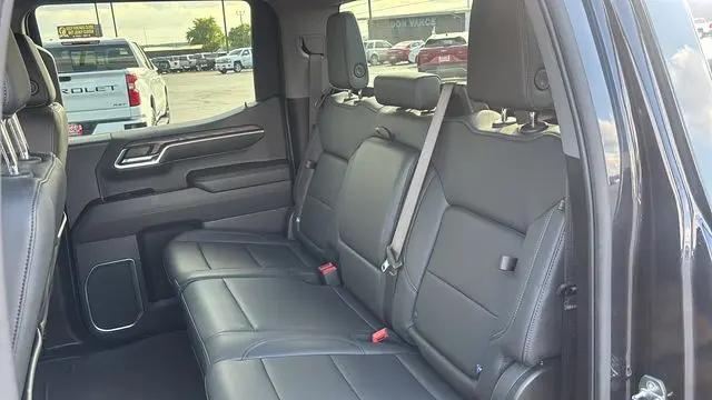 2024 GMC Sierra 1500 4WD Crew Cab Short Box SLT