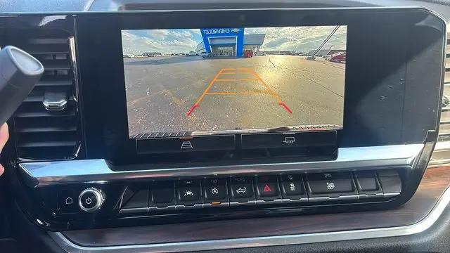 2024 GMC Sierra 1500 4WD Crew Cab Short Box SLT