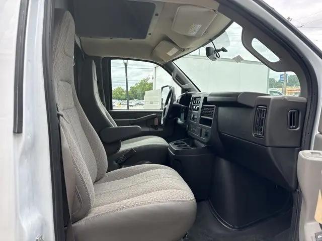 2025 Chevrolet Express Cutaway Work Van
