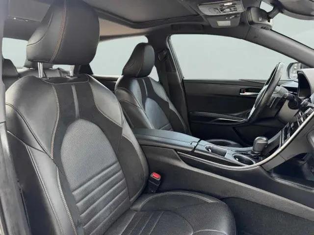 2019 Toyota Avalon XLE