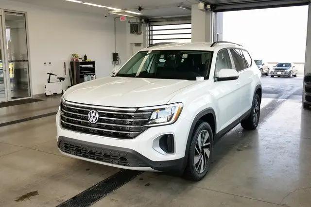2026 Volkswagen Atlas SE with Technology
