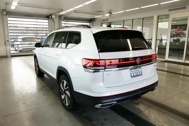 2026 Volkswagen Atlas SE with Technology