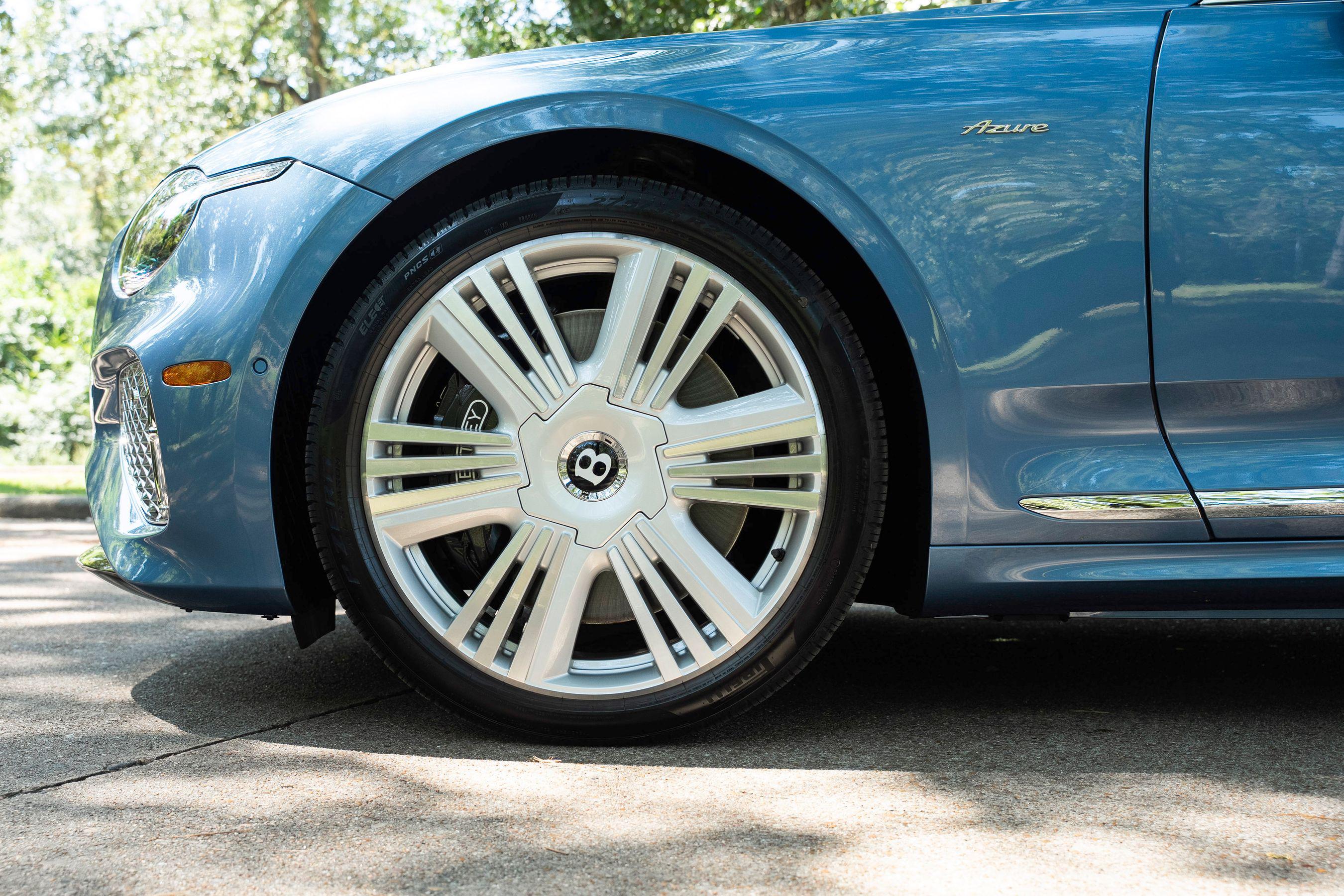 2026 Bentley Continental GTC Azure - Photo 6