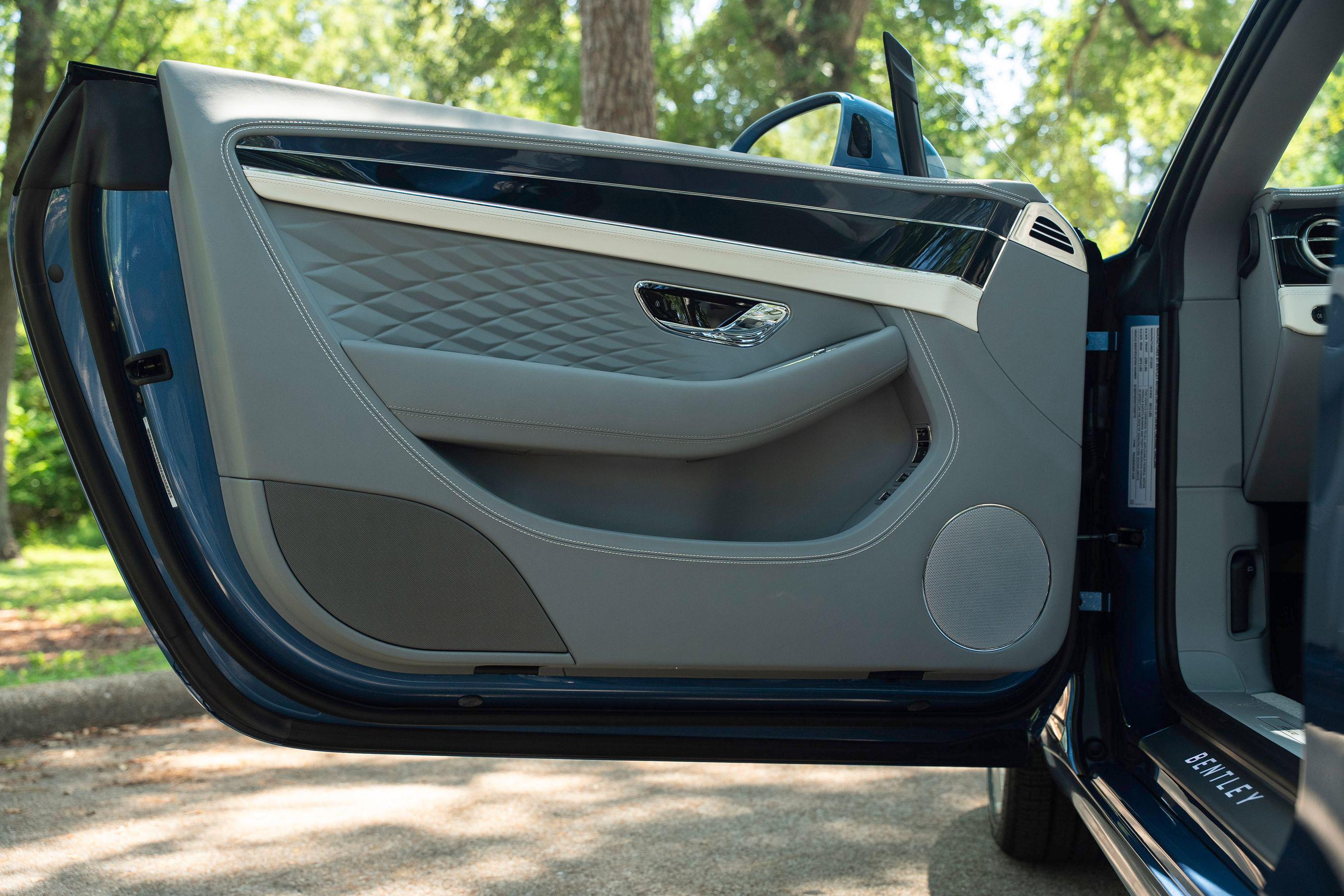 2026 Bentley Continental GTC Azure - Photo 15