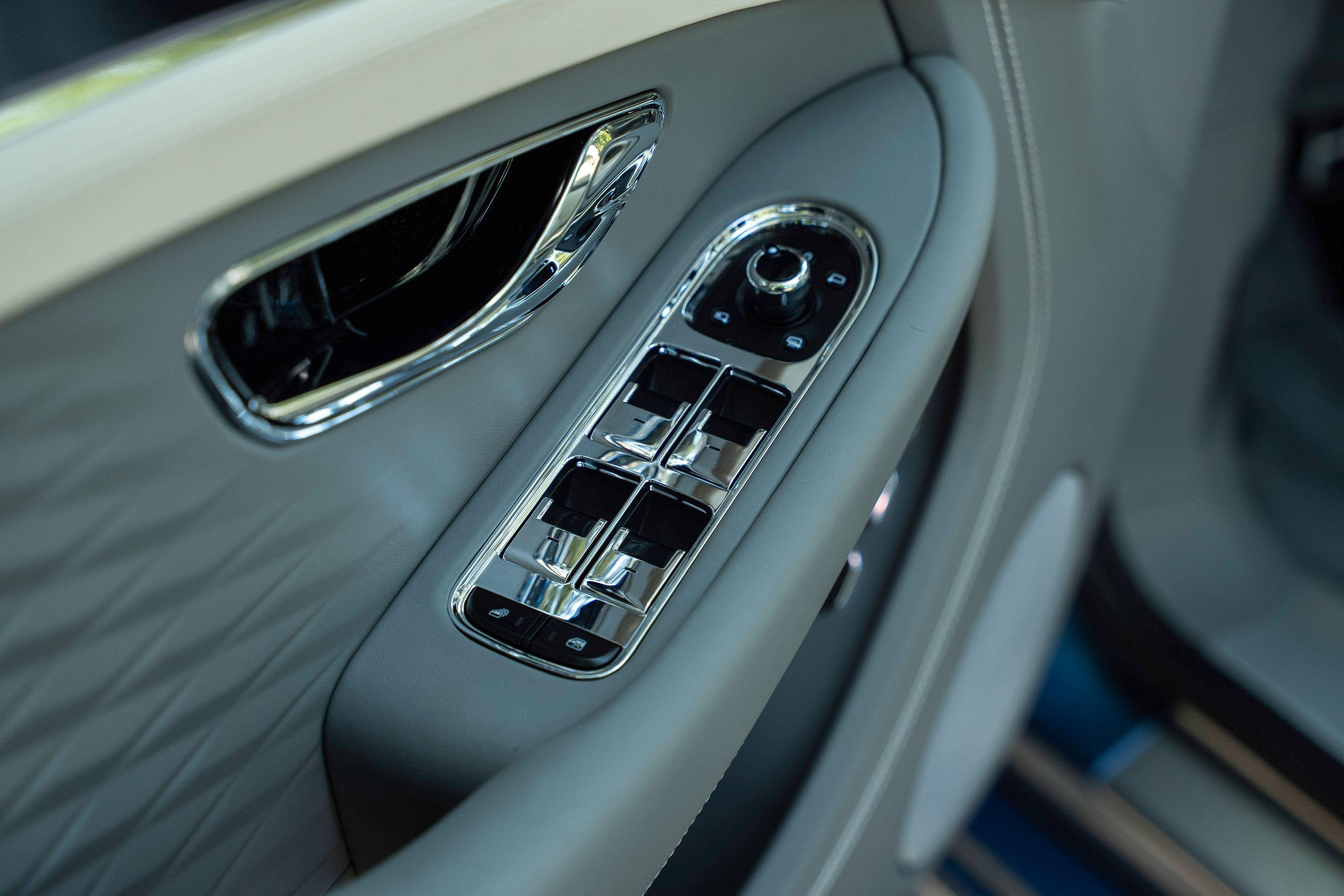 2026 Bentley Continental GTC Azure - Photo 16