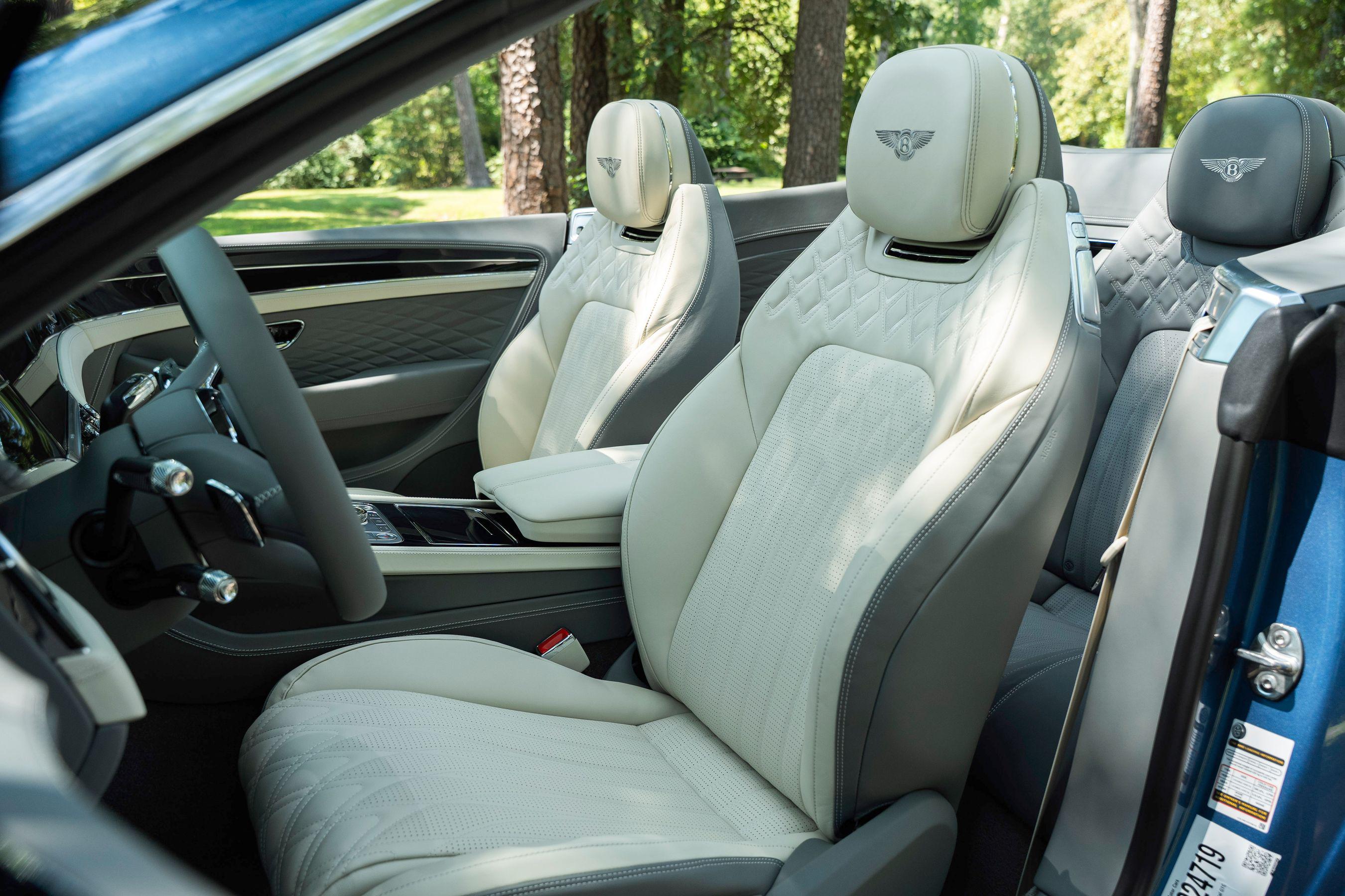 2026 Bentley Continental GTC Azure - Photo 21
