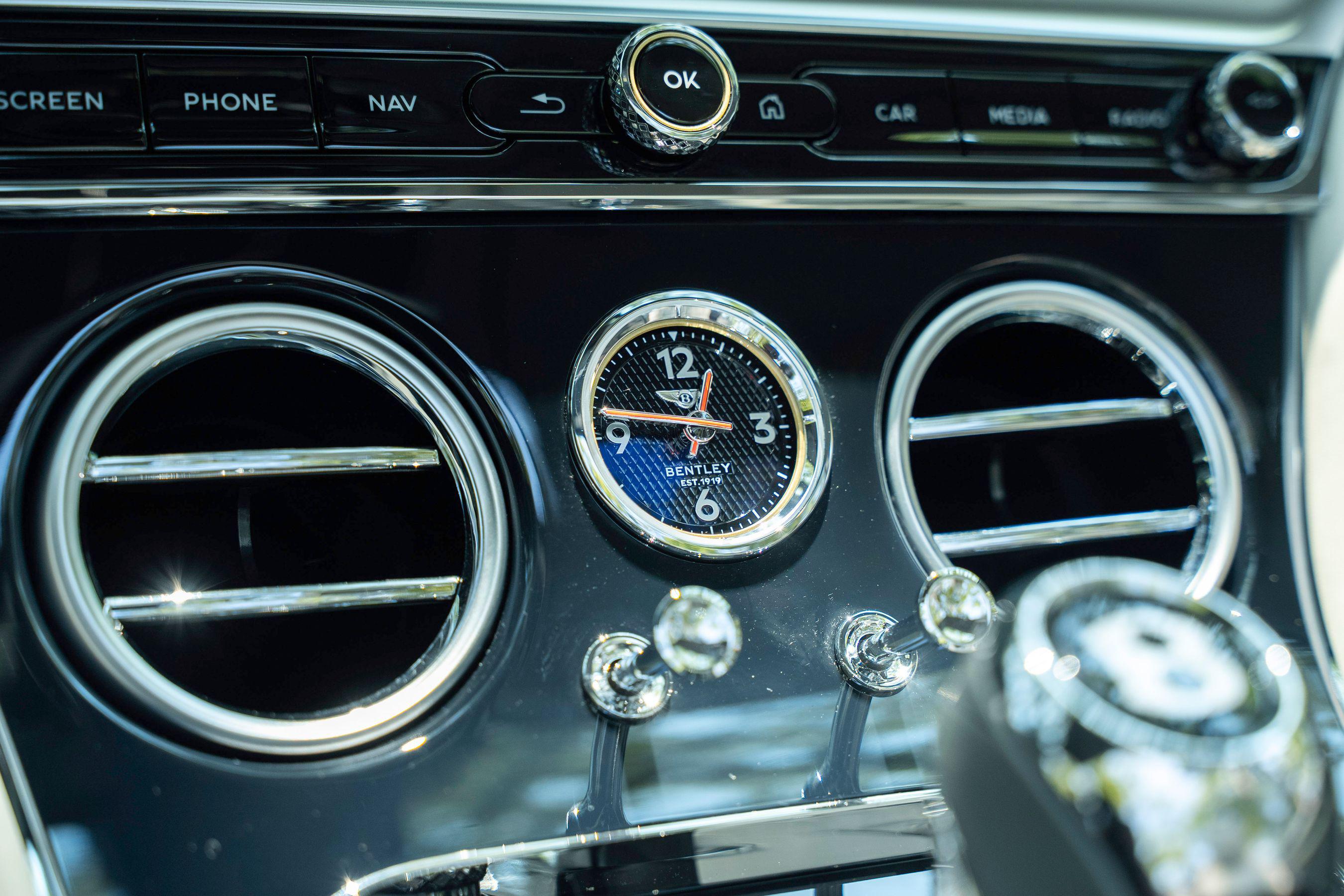 2026 Bentley Continental GTC Azure - Photo 26