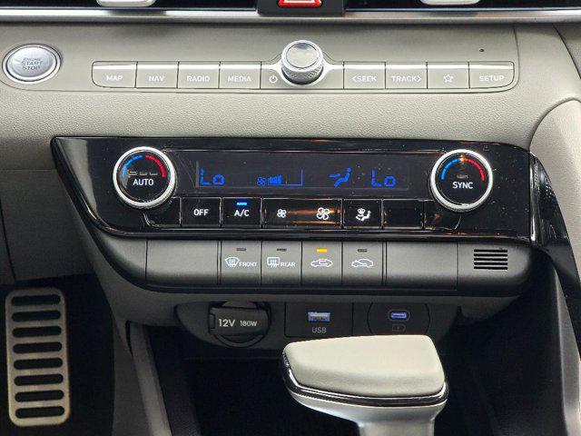 2025 Hyundai Elantra Blue - Photo 15