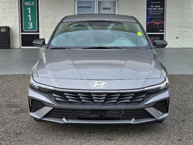 2025 Hyundai Elantra Blue - Photo 22