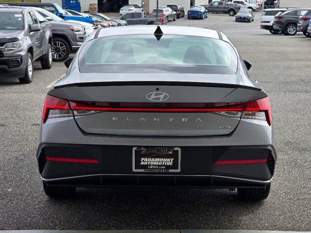 2025 Hyundai Elantra Blue - Photo 25
