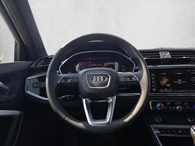 2025 Audi Q3 Premium 45 TFSI S line quattro Tiptronic