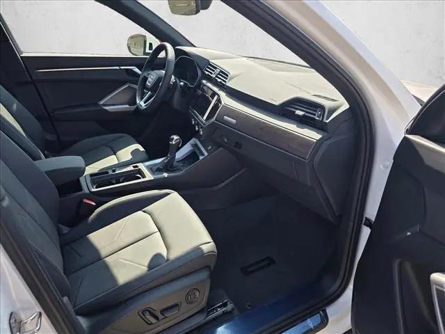 2025 Audi Q3 Premium 45 TFSI S line quattro Tiptronic