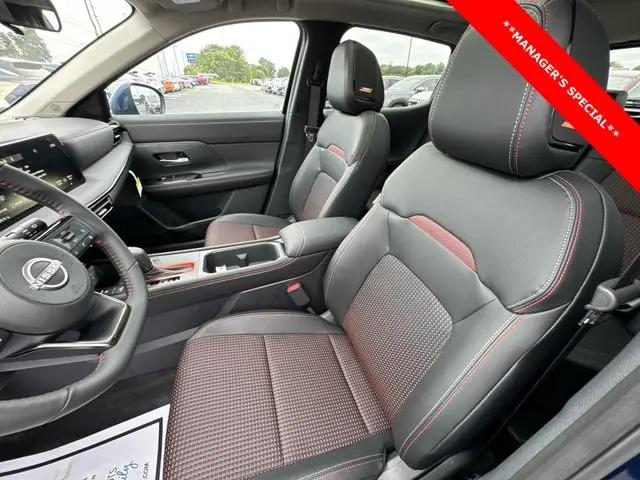 2025 Nissan Kicks SR Intelligent AWD