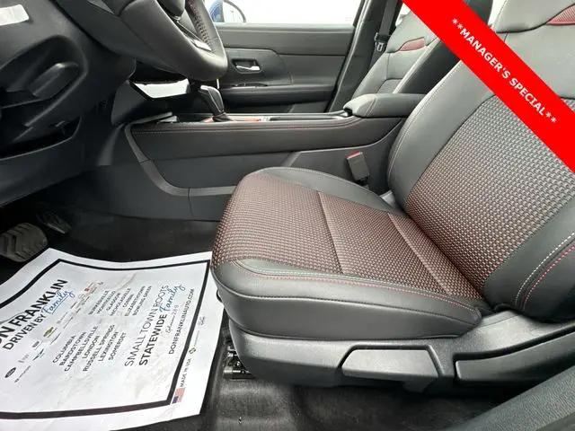 2025 Nissan Kicks SR Intelligent AWD