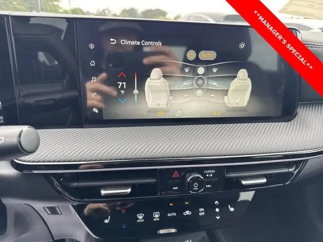 2025 Nissan Kicks SR Intelligent AWD