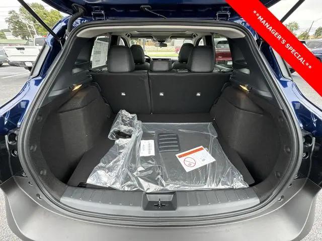 2025 Nissan Kicks SR Intelligent AWD
