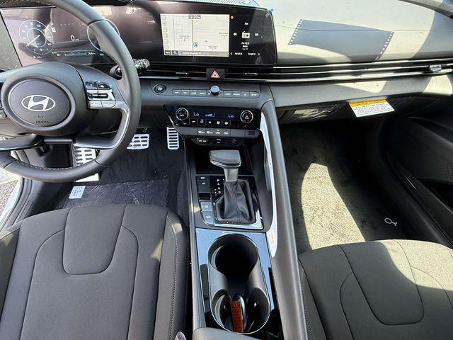 2025 Hyundai Elantra Blue - Photo 18