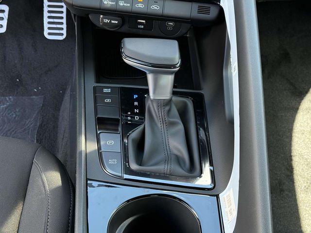 2025 Hyundai Elantra Blue - Photo 22