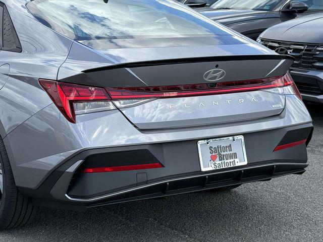 2025 Hyundai Elantra Blue - Photo 10