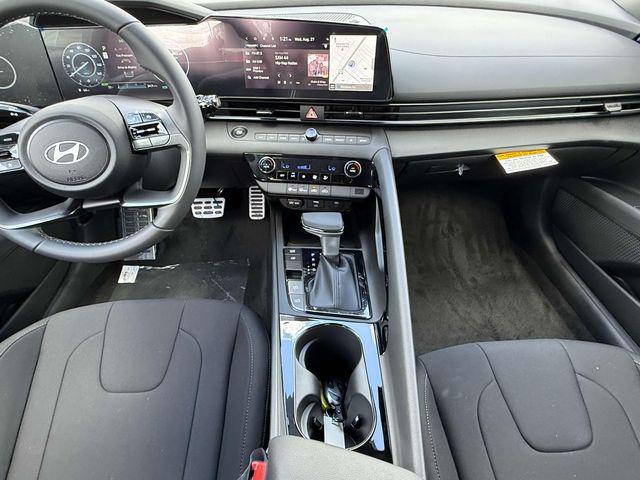 2025 Hyundai Elantra Blue - Photo 18