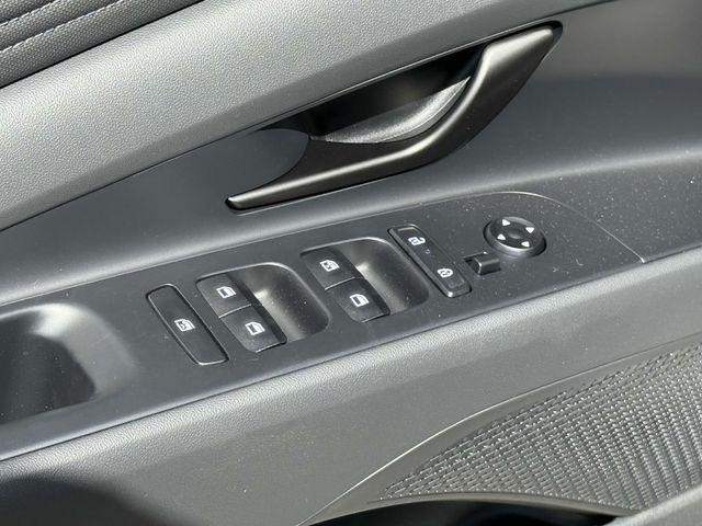 2025 Hyundai Elantra Blue - Photo 27